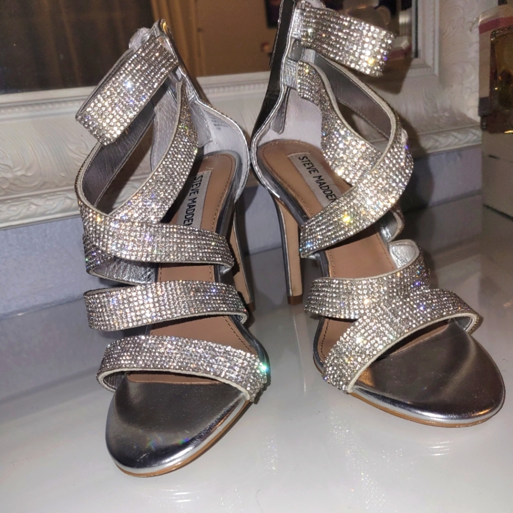 Silver shoes Steve madden